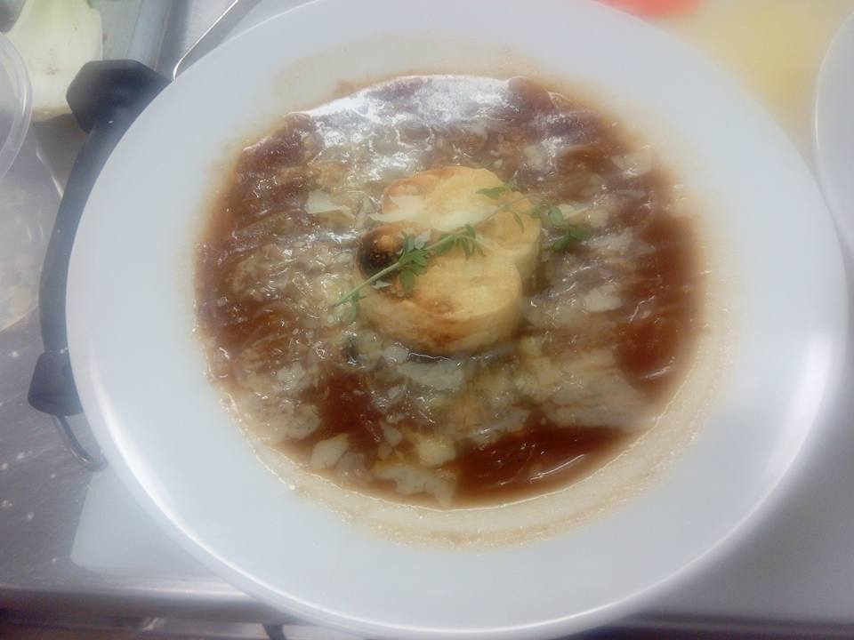 DIY French onion soup 法國洋蔥湯